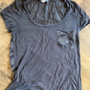 💥4/$14 Lace pocket/back tee